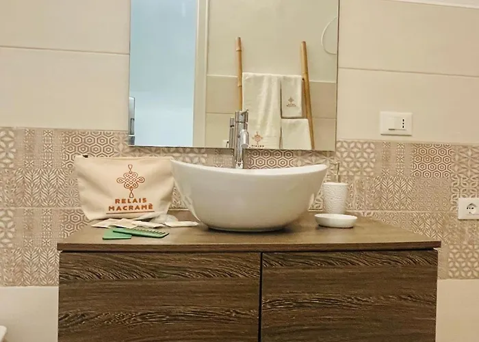 Relais Macrame マンフレドーニア